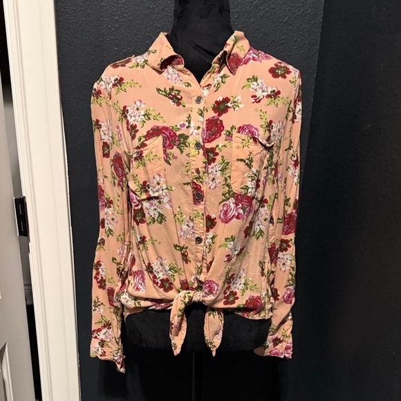 Wet Seal Tops - Wet Seal Floral Tie-Front Blouse